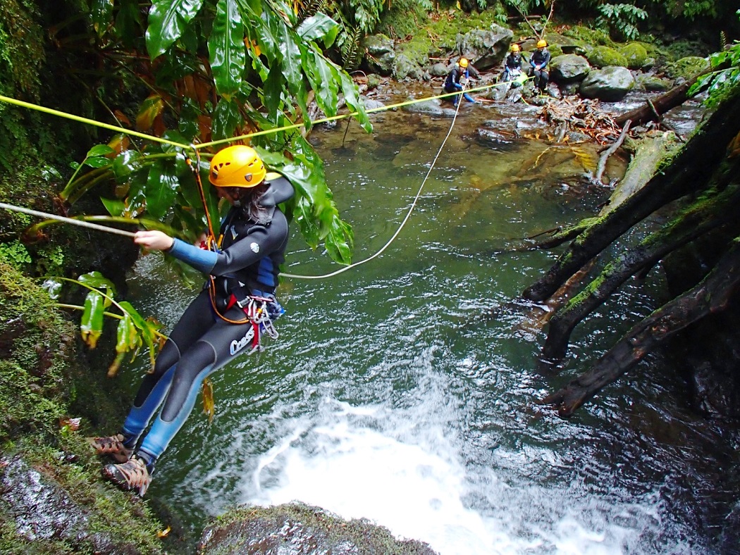 Canyoning 2 credit Futurismo Azores Adventures