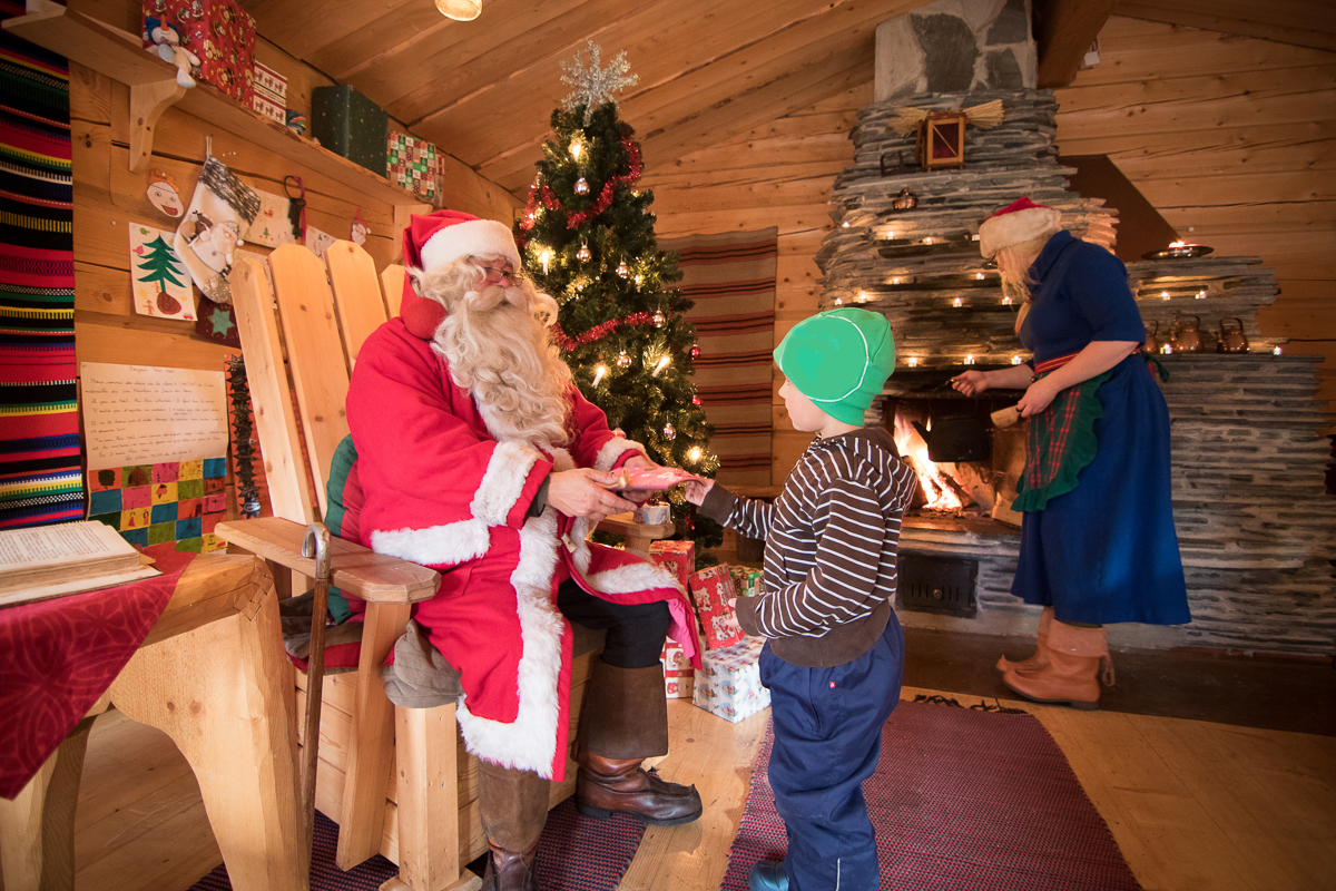 santa claus web 6 countdown to christmas please credit antti pietikainen edited